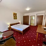 Orient Hotel 3*