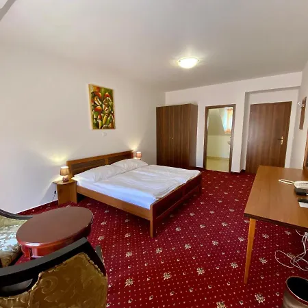 Orient Szálloda 3*